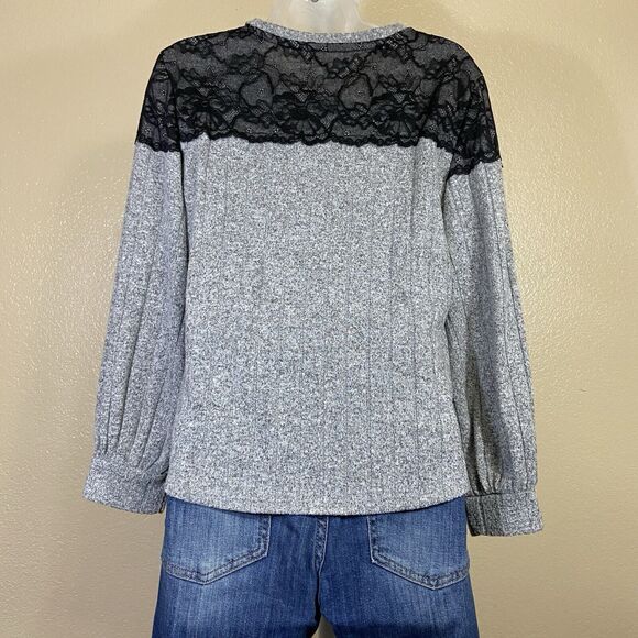 Maurices Sweater Womens Medium Gray Black Long Sleeve Pullover Lace Floral Crew - Picture 2 of 7
